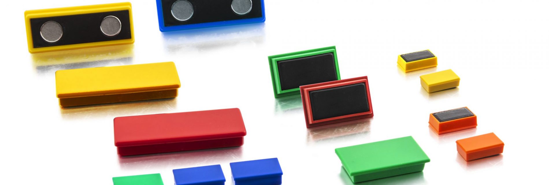 Punaises décoration plastique rectangulaires et carrées